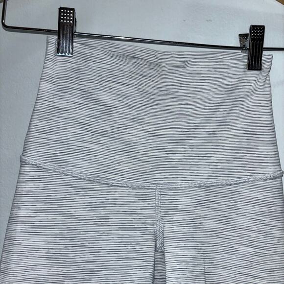 Lululemon Wunder Under High Rise Crop Scalloped Leggings Size 2 - Picture 5 of 16